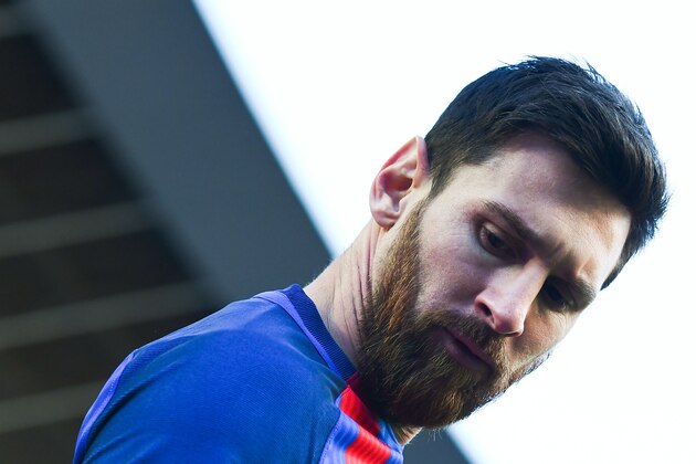 BARCELONA, SPAIN - JANUARY 14:  Lionel Messi of FC Barcelona looks on during the La Liga match between FC Barcelona and UD Las Palmas at Camp Nou stadium on January 14, 2017 in Barcelona, Spain.  (Photo by David Ramos/Getty Images)