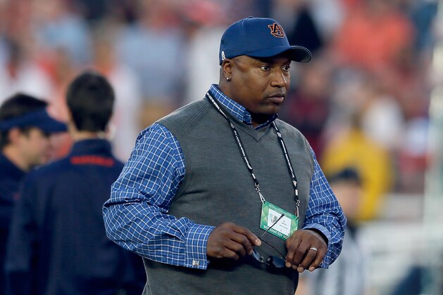 PASADENA, CA - JANUARY 06:  Former Auburn Tigers Bo Jackson looks on prior to the 2014 Vizio BCS National Championship Game against the Florida State Seminoles at the Rose Bowl on January 6, 2014 in Pasadena, California.  (Photo by Kevin C. Cox/Getty Images)