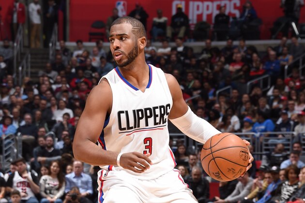 LOS ANGELES, CA - JANUARY 16: Chris Paul #3 of the LA Clippers handles the ball against the Oklahoma City Thunder on January 16, 2017 at STAPLES Center in Los Angeles, California. NOTE TO USER: User expressly acknowledges and agrees that, by downloading and/or using this Photograph, user is consenting to the terms and conditions of the Getty Images License Agreement. Mandatory Copyright Notice: Copyright 2017 NBAE (Photo by Andrew D. Bernstein/NBAE via Getty Images)