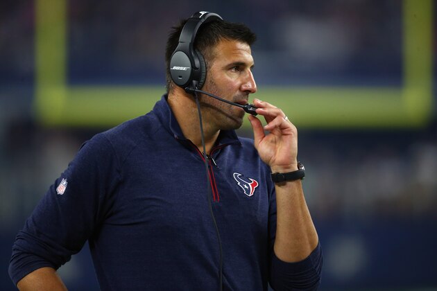 ARLINGTON, TX - SEPTEMBER 03:  Assistant coach, Mike Vrabel of the Houston Texans during a preseason game on September 3, 2015 in Arlington, Texas.  (Photo by Ronald Martinez/Getty Images)