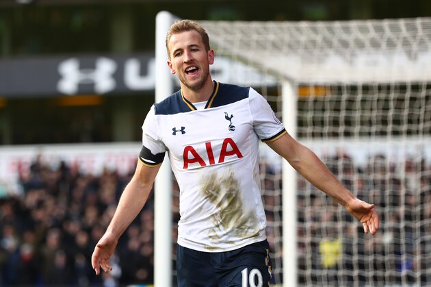 LONDON, ENGLAND - JANUARY 14:  Harry Kane of Tottenham Hotspur celebrates scoring his sides fourth goal during the Premier League match between Tottenham Hotspur and West Bromwich Albion at White Hart Lane on January 14, 2017 in London, England.  (Photo by Clive Rose/Getty Images)
