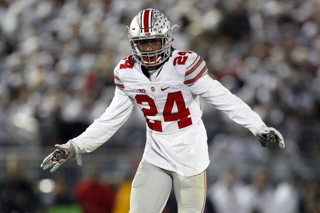 STATE COLLEGE, PA - OCTOBER 22:  Malik Hooker #24 of the Ohio State Buckeyes in action during the game against the Penn State Nittany Lions on October 22, 2016 at Beaver Stadium in State College, Pennsylvania.  (Photo by Justin K. Aller/Getty Images)