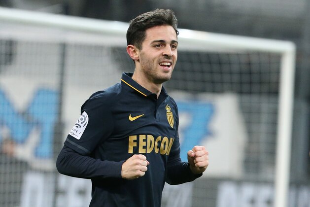 MARSEILLE, FRANCE - JANUARY 15: Bernardo Silva of Monaco celebrates his second goal during the French Ligue 1 match between Olympique de Marseille and AS Monaco at Stade Velodrome on January 15, 2017 in Marseille, France. (Photo by Jean Catuffe/Getty Images)