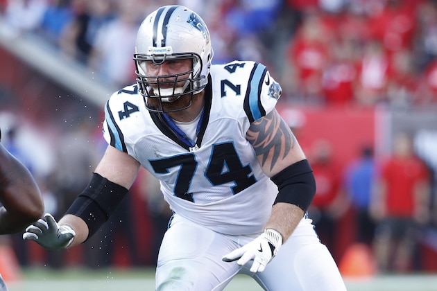 TAMPA, FL - JANUARY 01: Mike Remmers #74 of the Carolina Panthers in action during the game against the Tampa Bay Buccaneers at Raymond James Stadium on January 1, 2017 in Tampa, Florida. The Buccaneers defeated the Panthers 17-16. (Photo by Joe Robbins/Getty Images)