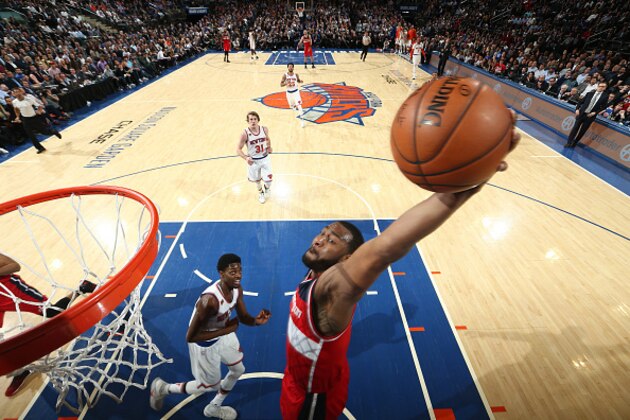 NEW YORK, NY - JANUARY 19: John Wall #2 of the Washington Wizards goes up for a dunk against the New York Knicks on January 19, 2017 at Madison Square Garden in New York City, New York. NOTE TO USER: User expressly acknowledges and agrees that, by downloading and or using this photograph, User is consenting to the terms and conditions of the Getty Images License Agreement. Mandatory Copyright Notice: Copyright 2017 NBAE (Photo by Nathaniel S. Butler/NBAE via Getty Images)