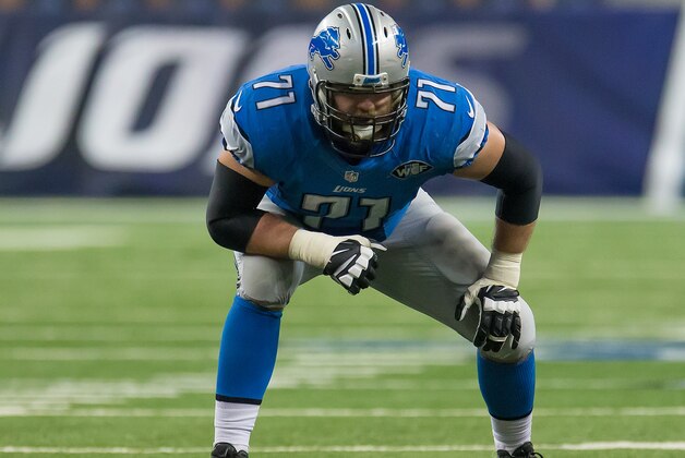 DETROIT, MI - DECEMBER 27: Riley Reiff #71 of the Detroit Lions lines up for the play during an NFL game against the San Francisco 49ers at Ford Field on December 27, 2015 in Detroit, Michigan. The Lions defeated the 49ers 32-17. (Photo by Dave Reginek/Getty Images)