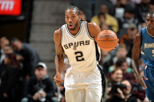 SAN ANTONIO, TX - JANUARY 17: Kawhi Leonard #2 of the San Antonio Spurs handles the ball during the game against the Minnesota Timberwolves on January 17, 2017 at the AT&T Center in San Antonio, Texas. NOTE TO USER: User expressly acknowledges and agrees that, by downloading and or using this photograph, user is consenting to the terms and conditions of the Getty Images License Agreement. Mandatory Copyright Notice: Copyright 2017 NBAE (Photos by Mark Sobhani/NBAE via Getty Images)