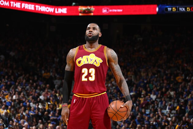 OAKLAND, CA - JANUARY 16: LeBron James #23 of the Cleveland Cavaliers shoots a free throw against the Golden State Warriors on January 16, 2017 at ORACLE Arena in Oakland, California. NOTE TO USER: User expressly acknowledges and agrees that, by downloading and or using this photograph, user is consenting to the terms and conditions of Getty Images License Agreement. Mandatory Copyright Notice: Copyright 2017 NBAE (Photo by Nathaniel S. Butler/NBAE via Getty Images)