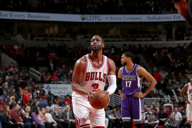 CHICAGO, IL - JANUARY 21:  Dwyane Wade #3 of the Chicago Bulls shoots a free throw against the Sacramento Kings on January 21, 2017 at the United Center in Chicago, Illinois. NOTE TO USER: User expressly acknowledges and agrees that, by downloading and or using this photograph, user is consenting to the terms and conditions of the Getty Images License Agreement.  Mandatory Copyright Notice: Copyright 2017 NBAE (Photo by Gary Dineen/NBAE via Getty Images)