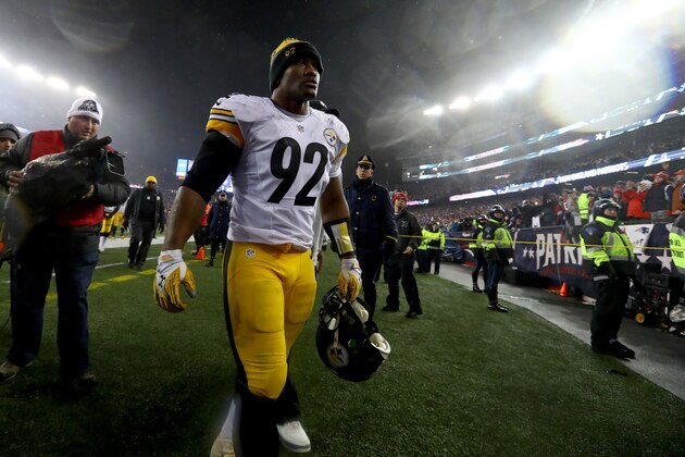 FOXBORO, MA - JANUARY 22:  James Harrison #92 of the Pittsburgh Steelers walks off the field after the New England Patriots defeated the Pittsburgh Steelers 36-17 to win the AFC Championship Game at Gillette Stadium on January 22, 2017 in Foxboro, Massachusetts.  (Photo by Al Bello/Getty Images)
