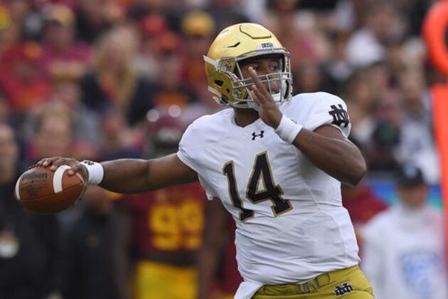 Notre Dame quarterback DeShone Kizer passes during the first half of an NCAA college football game against Southern California, Saturday, Nov. 26, 2016, in Los Angeles. (AP Photo/Mark J. Terrill)