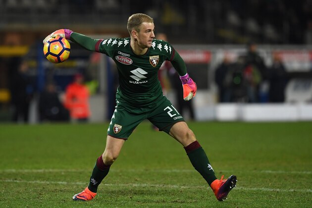 TURIN, ITALY - JANUARY 16:  Joe Hart of FC Torino throws the ball during the Serie A match between FC Torino and AC Milan at Stadio Olimpico di Torino on January 16, 2017 in Turin, Italy.  (Photo by Valerio Pennicino/Getty Images)