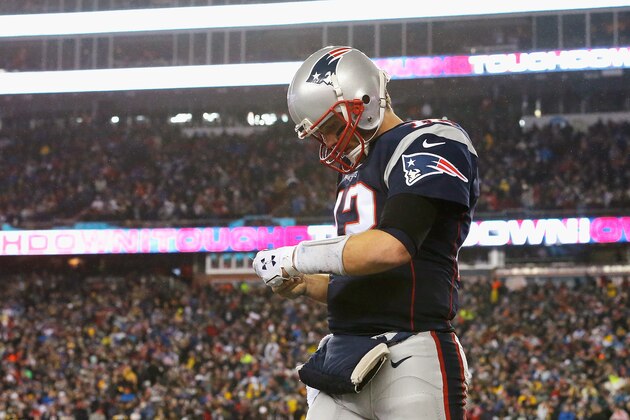 FOXBORO, MA - JANUARY 22:  Tom Brady #12 of the New England Patriots reacts after a 1-yard rushing touchdown by LeGarrette Blount #29 (not pictured) during the third quarter against the Pittsburgh Steelers in the AFC Championship Game at Gillette Stadium on January 22, 2017 in Foxboro, Massachusetts.  (Photo by Jim Rogash/Getty Images)
