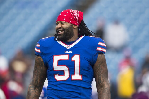 ORCHARD PARK, NY - DECEMBER 18:  Brandon Spikes #51 of the Buffalo Bills stretches before the game against the Cleveland Browns on December 18, 2016 at New Era Field in Orchard Park, New York. Buffalo defeats Cleveland 33-13.  (Photo by Brett Carlsen/Getty Images)