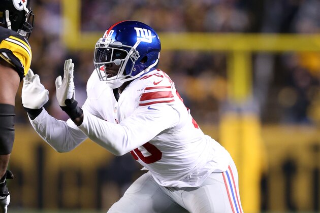 PITTSBURGH, PA - DECEMBER 04:  Jason Pierre-Paul #90 of the New York Giants in action during the game against the Pittsburgh Steelers at Heinz Field on December 4, 2016 in Pittsburgh, Pennsylvania. The Steelers defeated the Giants 24-14.  (Photo by Rob Leiter via Getty Images)