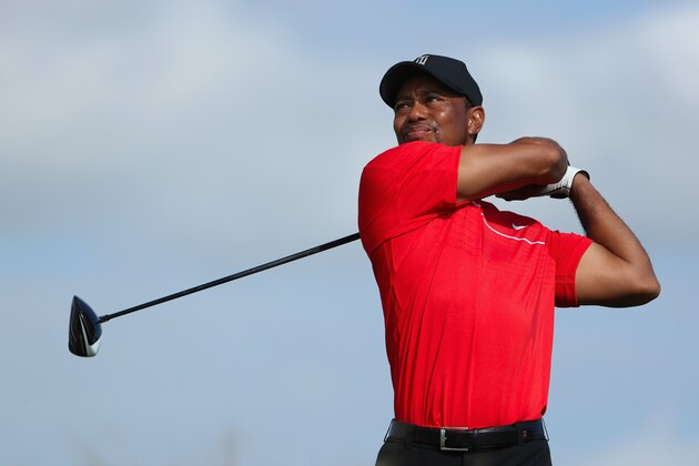 NASSAU, BAHAMAS - DECEMBER 04:  Tiger Woods of the United States hits his tee shot on the 13th hole during the final round of the Hero World Challenge at Albany, The Bahamas on December 4, 2016 in Nassau, Bahamas.  (Photo by Christian Petersen/Getty Images)