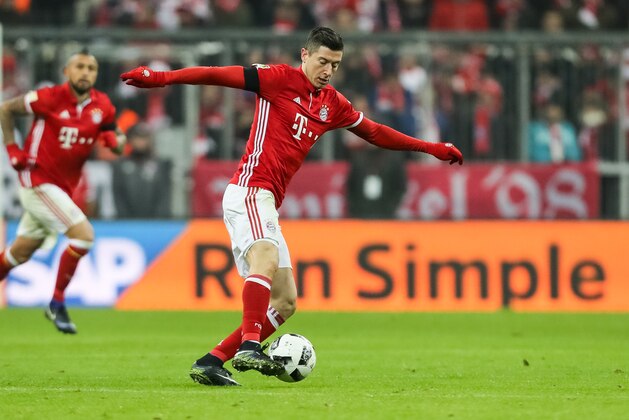 MUNICH, GERMANY - DECEMBER 21: Robert Lewandowski of Muenchen in action during the Bundesliga match between Bayern Muenchen and RB Leipzig at Allianz Arena on December 21, 2016 in Munich, Germany. (Photo by TF-Images/Getty Images)