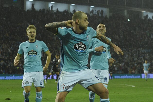 VIGO, SPAIN - JANUARY 25: John Guidetti of Celta de Vigo celebrates after scores a goal during the Copa del Rey quarter-final second leg match between Real Club Celta de Vigo and Real Madrid Club de Futbol at Municipal de Balaidos stadium on January 25, 2017 in Vigo, Spain. (Photo by Octavio Passos/Getty Images)