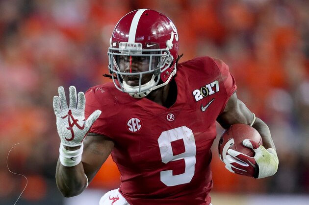 TAMPA, FL - JANUARY 09:  Running back Bo Scarbrough #9 of the Alabama Crimson Tide rushes for a 37-yard touchdown during the second quarter against the Clemson Tigers in the 2017 College Football Playoff National Championship Game at Raymond James Stadium on January 9, 2017 in Tampa, Florida.  (Photo by Tom Pennington/Getty Images)