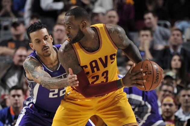 CLEVELAND, OH - JANUARY 25: LeBron James #23 of the Cleveland Cavaliers handles the ball against the Sacramento Kings on January 25, 2017 at Quicken Loans Arena in Cleveland, Ohio. NOTE TO USER: User expressly acknowledges and agrees that, by downloading and or using this Photograph, user is consenting to the terms and conditions of the Getty Images License Agreement. Mandatory Copyright Notice: Copyright 2017 NBAE (Photo by David Liam Kyle/NBAE via Getty Images) CLEVELAND, OH - JANUARY 25: LeBron James #23 of the Cleveland Cavaliers handles the ball against the Sacramento Kings on January 25, 2017 at Quicken Loans Arena in Cleveland, Ohio. NOTE TO USER: User expressly acknowledges and agrees that, by downloading and or using this Photograph, user is consenting to the terms and conditions of the Getty Images License Agreement. Mandatory Copyright Notice: Copyright 2017 NBAE (Photo by David Liam Kyle/NBAE via Getty Images)