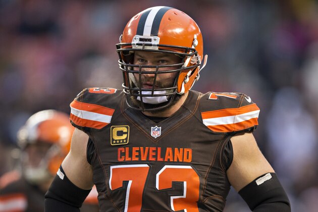 CLEVELAND, OH - DECEMBER 24:  Joe Thomas #73 of the Cleveland Browns jogs off the field during a game against the San Diego Chargers at FirstEnergy Stadium on December 24, 2016 in Cleveland, Ohio.  The Browns defeated the Chargers 20-17.  (Photo by Wesley Hitt/Getty Images)