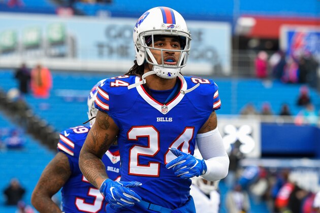 ORCHARD PARK, NY - DECEMBER 24:  Stephon Gilmore #24 of the Buffalo Bills jogs on the field prior to the game against the Miami Dolphins at New Era Field on December 24, 2016 in Orchard Park, New York. The Miami Dolphins defeated the Buffalo Bills 34-31 in overtime. (Photo by Rich Barnes/Getty Images)