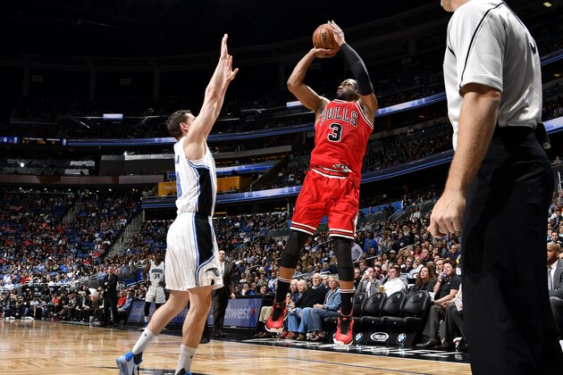 ORLANDO, FL - JANUARY 24: Dwyane Wade #3 of the Chicago Bulls shoots the ball during the game against the Orlando Magic on January 24, 2017 at Amway Center in Orlando, Florida Or. NOTE TO USER: User expressly acknowledges and agrees that, by downloading and or using this Photograph, user is consenting to the terms and conditions of the Getty Images License Agreement. Mandatory Copyright Notice: Copyright 2017 NBAE (Photo by Fernando Medina/NBAE via Getty Images)