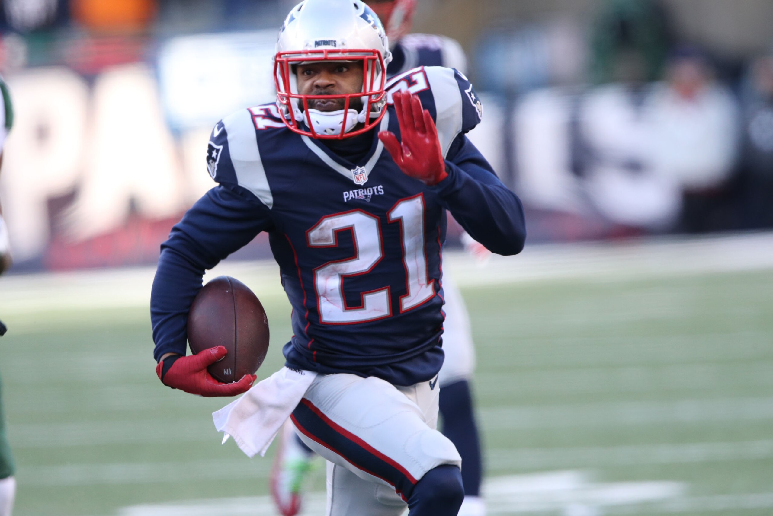 FOXBORO, MA - DECEMBER 24: Cornerback Malcolm Butler #21 of the New England Patriots has an Interception against the New York Jets at Gillette Stadium on December 24, 2016 in Foxboro, Massachusetts. (Photo by Al Pereira/Getty Images)
