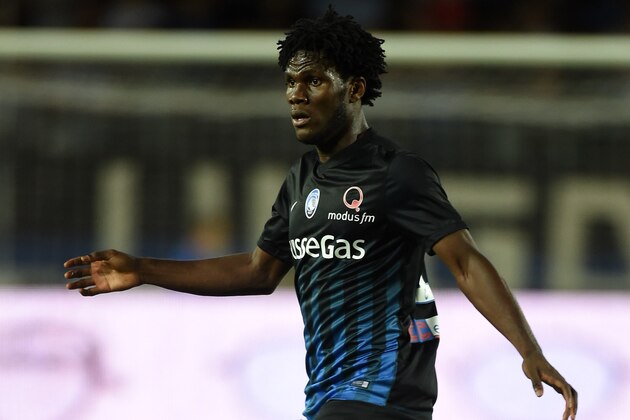 BERGAMO, ITALY - AUGUST 21:  Franck Kessie of Atalanta BC in action during the Serie A match between Atalanta BC and SS Lazio at Stadio Atleti Azzurri d'Italia on August 21, 2016 in Bergamo, Italy.  (Photo by Pier Marco Tacca/Getty Images)