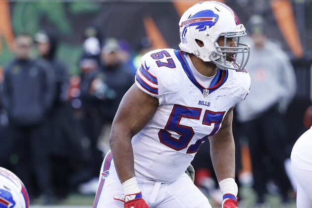 CINCINNATI, OH - NOVEMBER 20: Lorenzo Alexander #57 of the Buffalo Bills in action against the Cincinnati Bengals during the game at Paul Brown Stadium on November 20, 2016 in Cincinnati, Ohio. The Bills defeated the Bengals 16-12. (Photo by Joe Robbins/Getty Images)