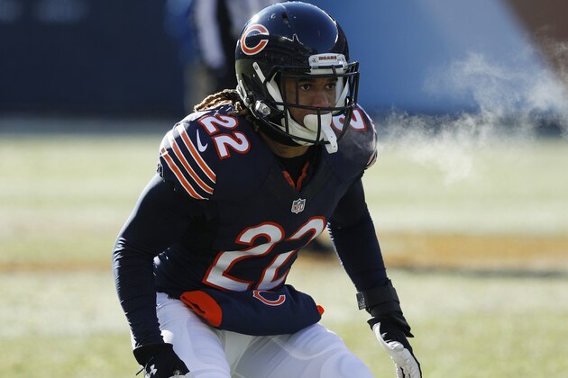 CHICAGO, IL - DECEMBER 18: Cre'Von LeBlanc #22 of the Chicago Bears in action against the Green Bay Packers during the game at Soldier Field on December 18, 2016 in Chicago, Illinois. The Packers defeated the Bears 30-27. (Photo by Joe Robbins/Getty Images)