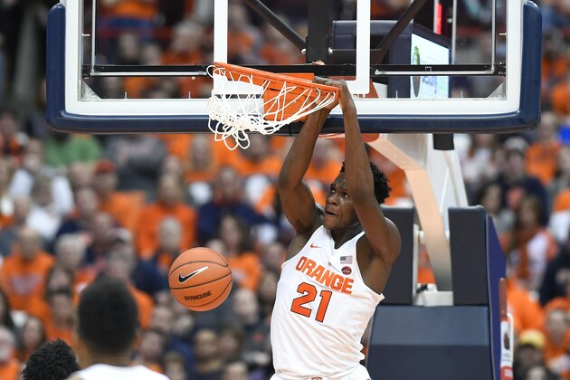 SYRACUSE, NY - JANUARY 28:  Tyler Roberson #21 of the Syracuse Orange dunks the ball against the Florida State Seminoles during the first half at the Carrier Dome on January 28, 2017 in Syracuse, New York. (Photo by Rich Barnes/Getty Images)
