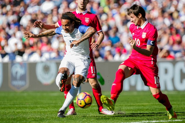 SAN DIEGO, CA - JANUARY 29:  Jermaine Jones #13 of the United States shoots the ball against Alesksandar Palocevic #10 of Serbia in the first half of the match at Qualcomm Stadium on January 29, 2017 in San Diego, California.  (Photo by Kent Horner/Getty Images)