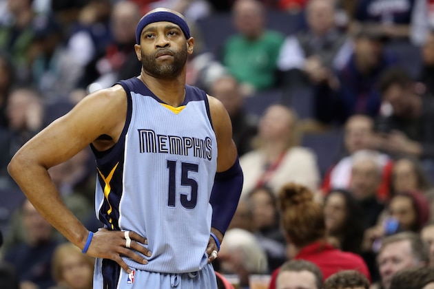 WASHINGTON, DC - JANUARY 18: Vince Carter #15 of the Memphis Grizzlies looks on against the Washington Wizards at Verizon Center on January 18, 2017 in Washington, DC. NOTE TO USER: User expressly acknowledges and agrees that, by downloading and or using this photograph, User is consenting to the terms and conditions of the Getty Images License Agreement.  (Photo by Rob Carr/Getty Images)