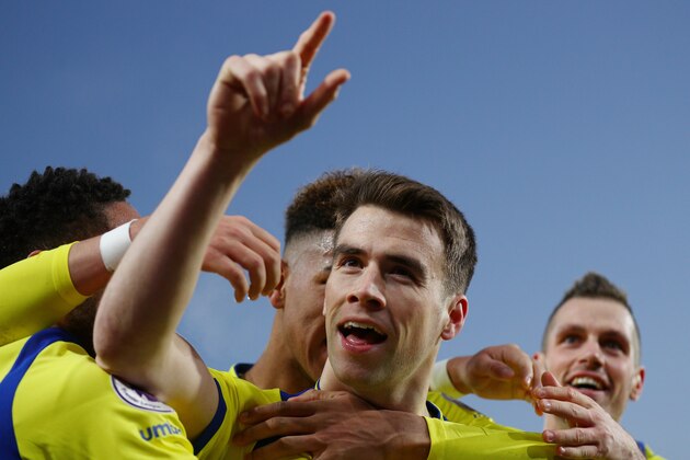 LONDON, ENGLAND - JANUARY 21:  Seamus Coleman of Everton celebrates scoring his sides first goal with his Everton team mates during the Premier League match between Crystal Palace and Everton at Selhurst Park on January 21, 2017 in London, England.  (Photo by Ian Walton/Getty Images)