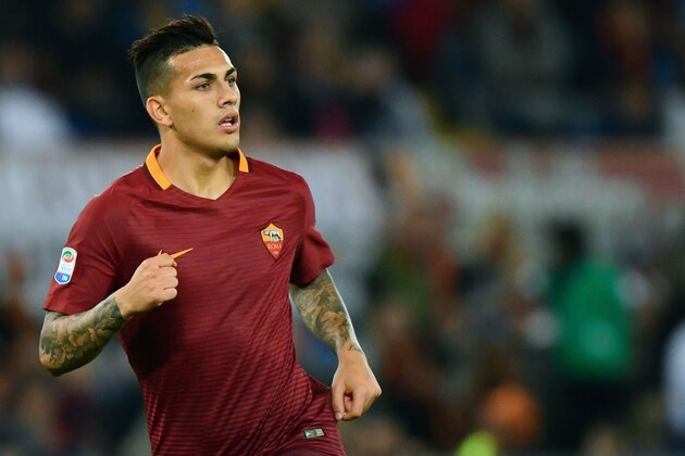 AS Roma's Argentinian midfielder Leandro Paredes celebrates after scoring during their Serie A football match AS Roma vs Palermo  at the Olympic stadium in Rome on October 23, 2016.     / AFP / VINCENZO PINTO        (Photo credit should read VINCENZO PINTO/AFP/Getty Images)