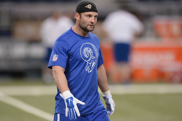 ST. LOUIS, MO - DECEMBER 6: Wes Welker #19 of the St. Louis Rams warms up against the Arizona Cardinals at the Edward Jones Dome on December 6, 2015 in St. Louis, Missouri. (Photo by Michael Thomas/Getty Images) ST. LOUIS, MO - DECEMBER 6: Wes Welker #19 of the St. Louis Rams warms up against the Arizona Cardinals at the Edward Jones Dome on December 6, 2015 in St. Louis, Missouri. (Photo by Michael Thomas/Getty Images)
