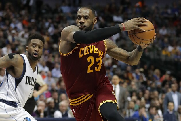 DALLAS, TX - JANUARY 30:  LeBron James #23 of the Cleveland Cavaliers dribbles the ball against the Dallas Mavericks in the second half at American Airlines Center on January 30, 2017 in Dallas, Texas.  NOTE TO USER: User expressly acknowledges and agrees that, by downloading and or using this photograph, User is consenting to the terms and conditions of the Getty Images License Agreement.  (Photo by Ronald Martinez/Getty Images)