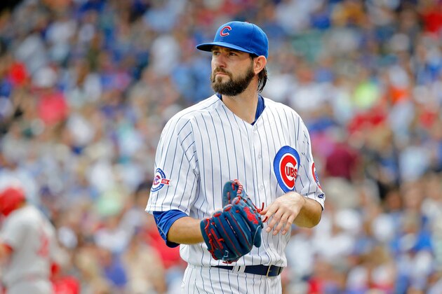 CHICAGO, IL - SEPTEMBER 24: Jason Hammel #39 of the Chicago Cubs walks  to the dugout at the end of the first inning after giving up four runs to the St. Louis Cardinals at Wrigley Field on September 24, 2016 in Chicago, Illinois.  (Photo by Jon Durr/Getty Images)
