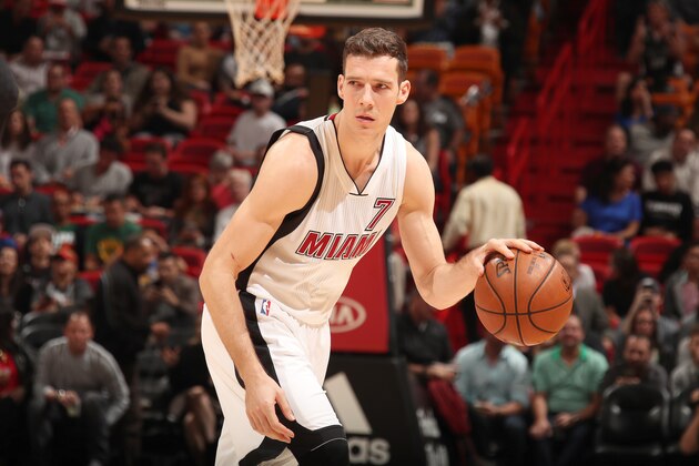 MIAMI, FL - JANUARY 23: Goran Dragic #7 of the Miami Heat handles the ball against the Golden State Warriors on January 23, 2017 at American Airlines Arena in Miami, Florida. NOTE TO USER: User expressly acknowledges and agrees that, by downloading and or using this Photograph, user is consenting to the terms and conditions of the Getty Images License Agreement. Mandatory Copyright Notice: Copyright 2017 NBAE (Photo by Issac Baldizon/NBAE via Getty Images)