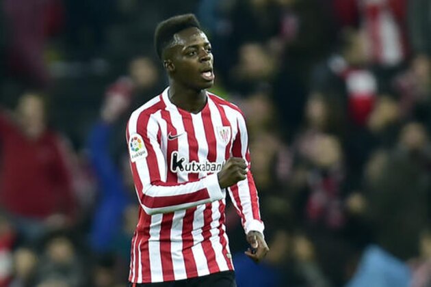 Athletic Bilbao's Inaki Williams celebrates scoring a goal during the Spanish Copa del Rey, 16 round, first leg soccer match, between Athletic Bilbao and FC Barcelona, at San Mames stadium, in Bilbao, northern Spain, Thursday, Jan.5, 2017. (AP Photo/Alvaro Barrientos)