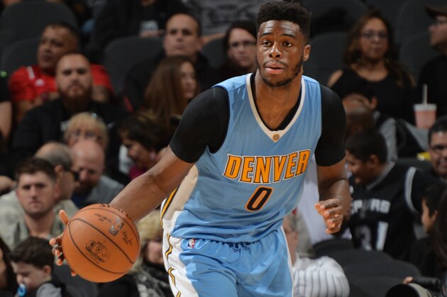 SAN ANTONIO, TX - JANUARY 19:  Emmanuel Mudiay #0 of the Denver Nuggets handles the ball during a game against the San Antonio Spurs on January 19, 2017 at the AT&T Center in San Antonio, Texas. NOTE TO USER: User expressly acknowledges and agrees that, by downloading and/or using this photograph, user is consenting to the terms and conditions of the Getty Images License Agreement. Mandatory Copyright Notice: Copyright 2017 NBAE (Photos by Mark Sobhani/NBAE via Getty Images)
