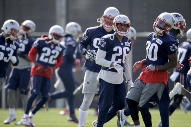 New England Patriots players participate in a drill during a practice for the NFL Super Bowl 51 football game Thursday, Feb. 2, 2017, in Houston. The Patriots will face the Atlanta Falcons in the Super Bowl Sunday. (AP Photo/Charlie Riedel)