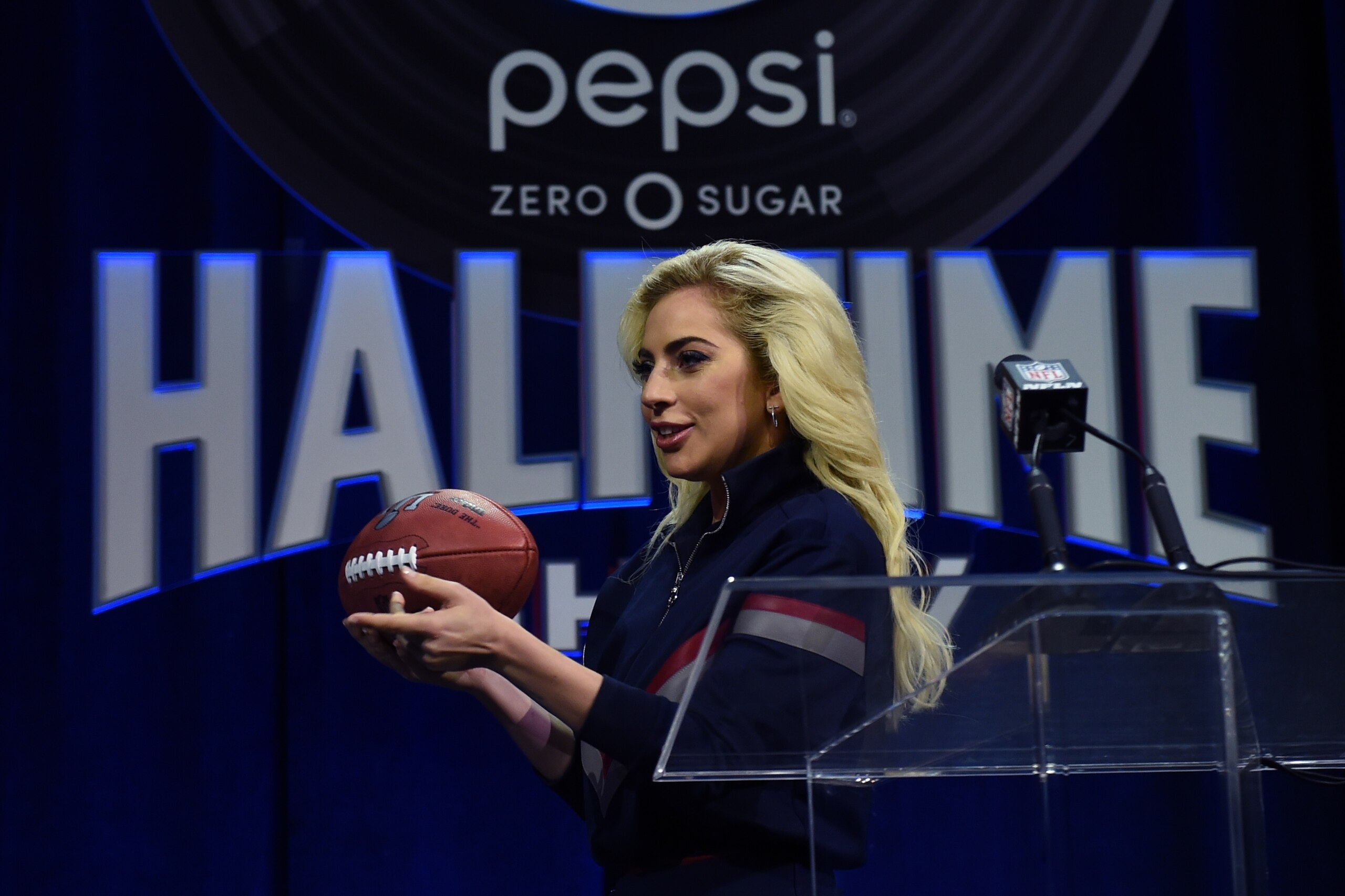 Lady Gaga meets with the press during the Super Bowl LI Pepsi Zero Sugar Halftime Show Press Conference at the George R. Brown Convention Center February 2, 2017 in Houston, Texas. / AFP / TIMOTHY A. CLARY        (Photo credit should read TIMOTHY A. CLARY/AFP/Getty Images)