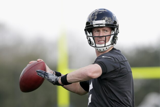 HOUSTON, TX - FEBRUARY 01:  Matt Ryan #2 of the Atlanta Falcons throws a pass during a Super Bowl LI practice session on February 1, 2017 in Houston, Texas.  (Photo by Tim Warner/Getty Images)