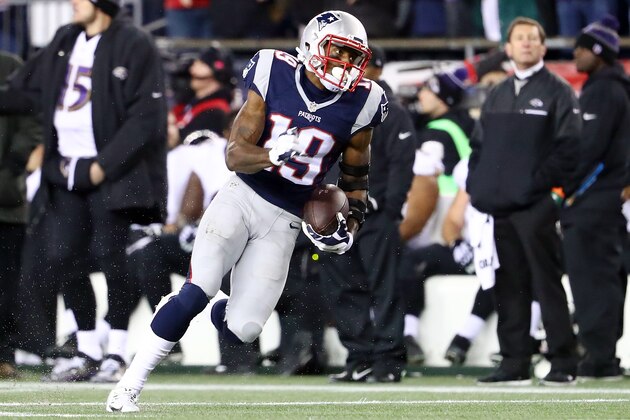 FOXBORO, MA - DECEMBER 12:  Malcolm Mitchell #19 of the New England Patriots runs with the ball during the first half against the Baltimore Ravens at Gillette Stadium on December 12, 2016 in Foxboro, Massachusetts.  (Photo by Adam Glanzman/Getty Images)