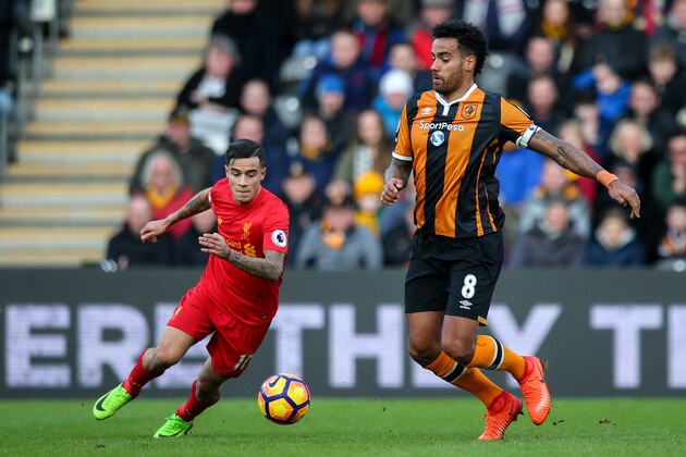 HULL, ENGLAND - FEBRUARY 04: Philippe Coutinho of Liverpool and Tom Huddlestone of Hull City during the Premier League match between Hull City and Liverpool at KCOM Stadium on February 4, 2017 in Hull, England. (Photo by Robbie Jay Barratt - AMA/Getty Images)
