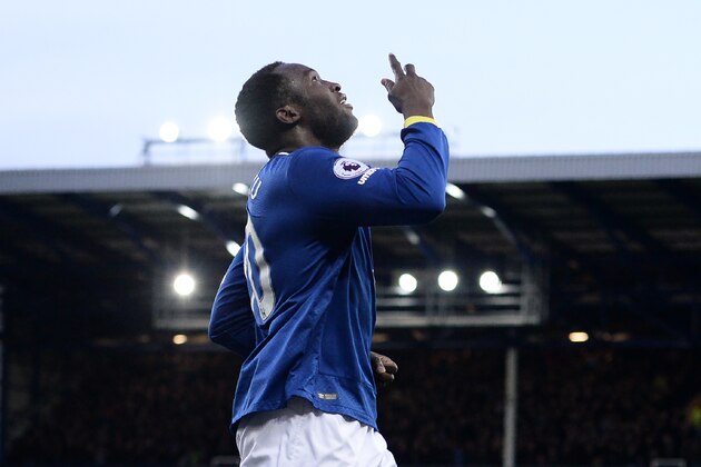 Everton's Belgian striker Romelu Lukaku celebrates after scoring their fourth goal, his third during the English Premier League football match between Everton and Bournemouth at Goodison Park in Liverpool, north west England on February 4, 2017. / AFP / Oli SCARFF / RESTRICTED TO EDITORIAL USE. No use with unauthorized audio, video, data, fixture lists, club/league logos or 'live' services. Online in-match use limited to 75 images, no video emulation. No use in betting, games or single club/league/player publications.  /         (Photo credit should read OLI SCARFF/AFP/Getty Images)