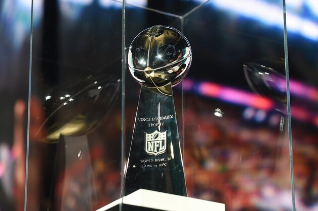 The Vince Lombardi Trophy is viewed at the NFL Experience at the George R. Brown Convention Center February 3, 2017 in Houston, Texas two days before the New England Patriots play the Atlanta Falcons in Super Bowl 51. / AFP / TIMOTHY A. CLARY        (Photo credit should read TIMOTHY A. CLARY/AFP/Getty Images)