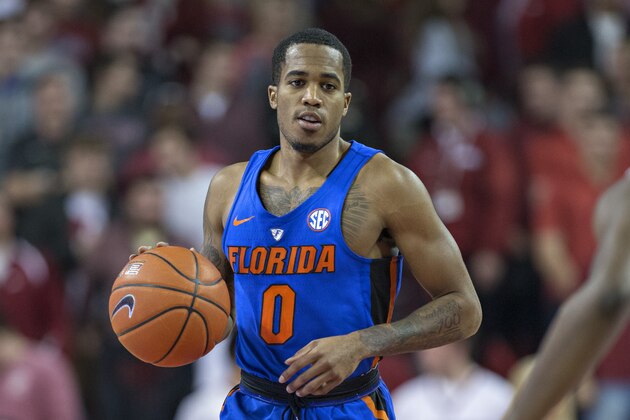 FAYETTEVILLE, AR - DECEMBER 29:  Kasey Hill #0 of the Florida Gators dribbles down the court during a game against the Arkansas Razorbacks at Bud Walton Arena on December 29, 2016 in Fayetteville, Arkansas.  The Gators defeated the Razorbacks 81-72.  (Photo by Wesley Hitt/Getty Images)